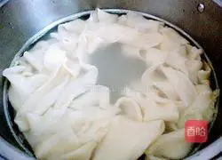 Illustration of how to make noodles 9