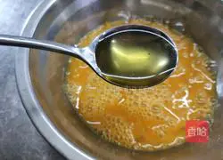 Illustration of how to make steamed eggs with flowers 3