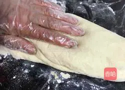Illustration of how to make fruit and vegetable cheese bread 8