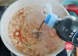 Illustration of how to make tomato and enoki mushroom shrimp soup 12