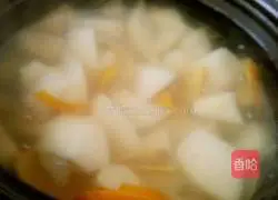 Illustration of how to make tangerine peel and snow pear soup 7