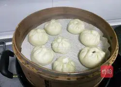 Illustration of how to make yam and bean paste buns 21