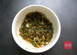 Illustration of how to make dumpling skin scallion pancakes 7