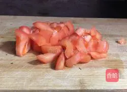 Illustration of how to make fungus and tomato noodle soup 2