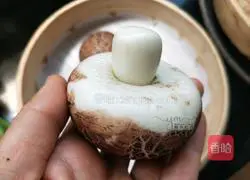 Illustration of how to make imitation mushroom buns 15