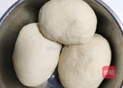 Illustration of how to make milk-flavored fried dough sticks 5