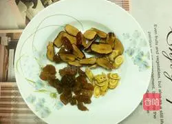 Red dates, longan, and astragalus tea Illustration of how to do it 2