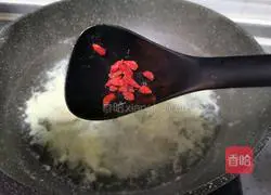 Illustration of how to make glutinous rice and egg drop soup 7