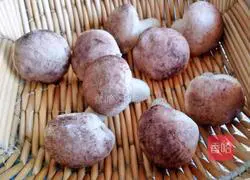 Illustration of how to make mushroom steamed buns 8