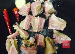 Illustration of braised duck legs and radish 7