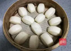 Illustration of how to make gold and silver steamed buns 7