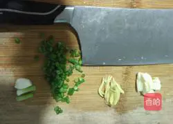 Recipe for Refreshing Lettuce and Scallop Soup 3