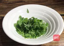 Illustration of how to make clear soup noodles 1