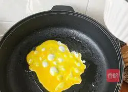 Illustration of how to make simple and filling hand cakes 1