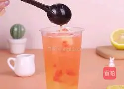 Illustration of how to make peach lemon green tea 8
