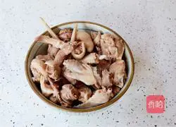 Illustration of how to make yam and duck soup 2