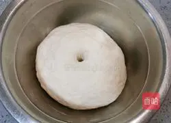 Illustration of how to cut steamed buns with cocoa powder knife 7