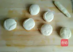 Illustration of how to make flower steamed buns 10