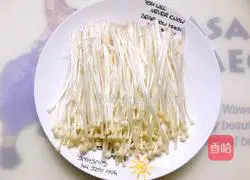 Illustration of how to make enoki mushrooms with chopped peppers 1