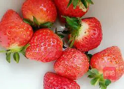 Strawberry milkshake#Dessert recipe illustration 1