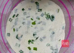 Fried Illustration of how to make green onion pancakes (using dumpling skins) 10