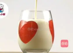 Illustration of making the no-bake love mousse cup 5