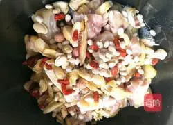 Illustration of how to cook chicken soup 3