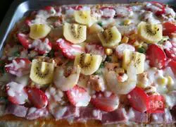 Illustration of how to make thin-bottom chicken and fresh fruit pizza 15