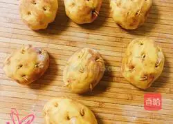 Illustration of how to make simulated sprout potatoes 9