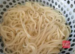 Illustration of how to make fried noodles 3