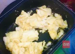 Illustration of how to make Mushu Pork 4