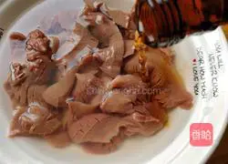 Illustration of how to make stir-fried shrimp kidneys 2