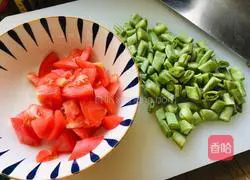 Illustration of braised pork and braised noodles 1