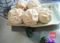 Illustration of making glutinous rice and bean paste buns 13