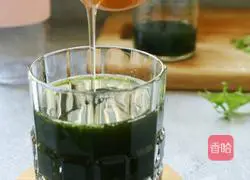 Illustration of how to make honey bitter chrysanthemum juice 7