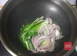 Illustration of how to make hand-made noodles with two onions 2
