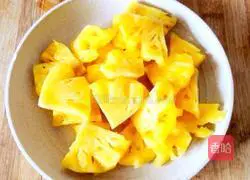 Illustration of how to make canned pineapple 2