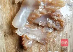 Illustration of how to make cold jellyfish slices 1