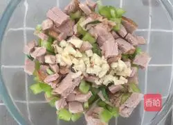 Illustration of how to make Roujiamo 15