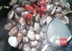 Illustration of how to make spicy fried clams 8