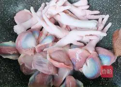 Illustration of Braised Duck Gizzards and Chicken Feet 4