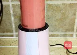 Strawberry Banana Smoothie Recipe Illustration 4