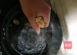 Illustration of how to make chicken ball noodles in mushroom soup 6 