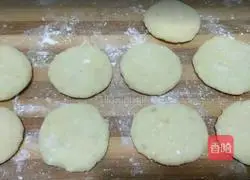 Illustration of how to make cute little potato pancakes 5