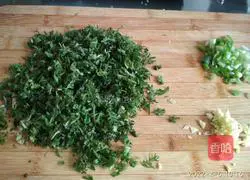 Illustration of how to make shepherd's purse and egg dumplings 5