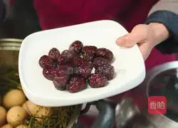 Eat local vegetables and boiled eggs on March 3rd.Traditional Chinese customs and unforgettable recipes.Illustration 7