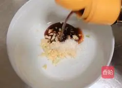 Illustration of how to make cold pork skin jelly (full of collagen) 4