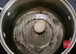 Illustration of how to make egg yolk and tofu noodles (baby complementary food) 5