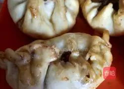 Illustration of how to make scones and buns 9