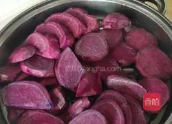 Illustration of how to make yogurt taro balls 1